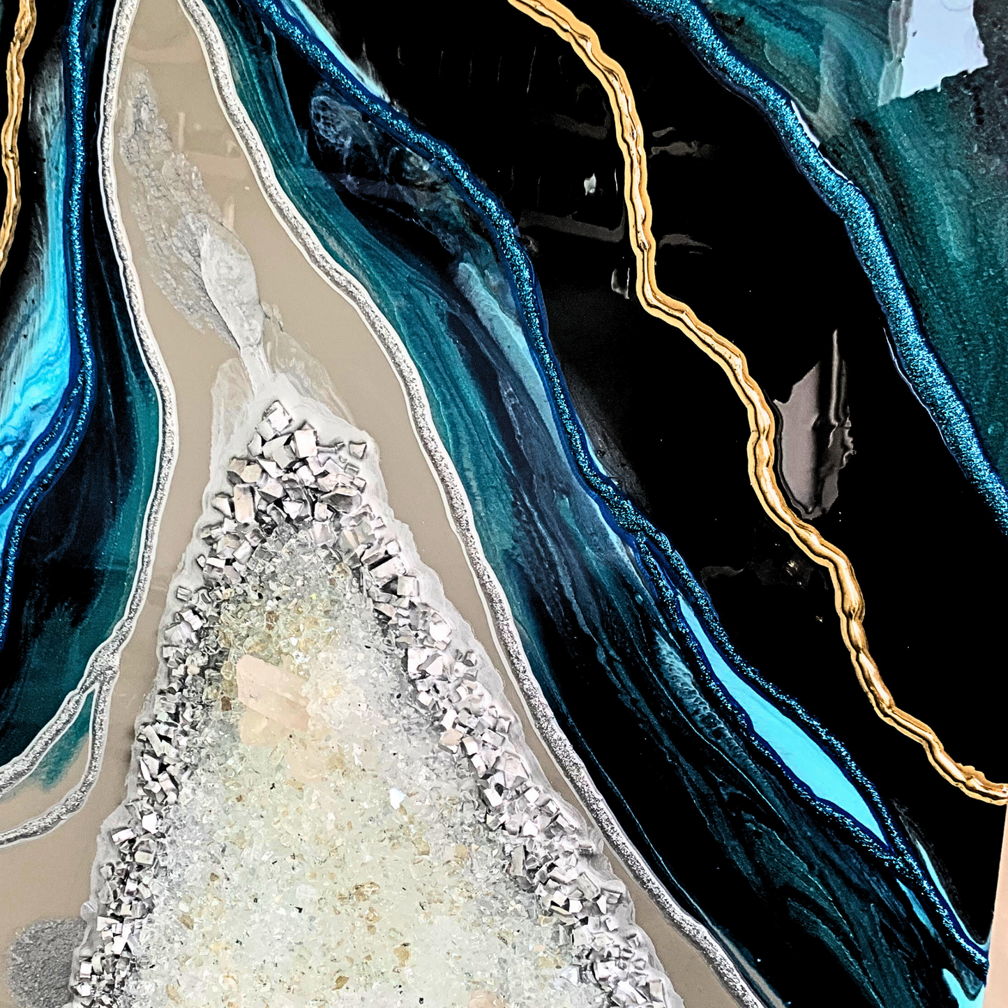 "GODDESS" GEODE Modern Resin Art Geode with Real Crystal Quartz Points
